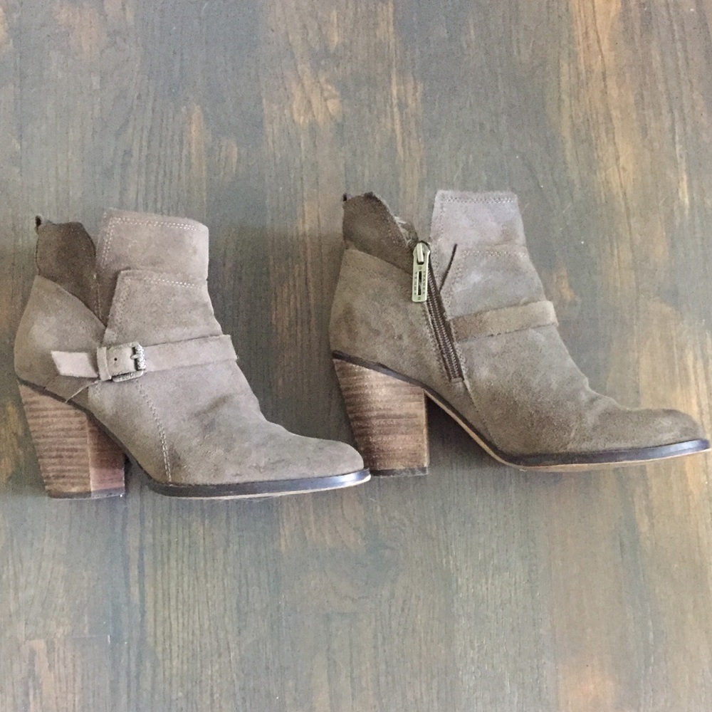 Gray suede ankle booties size 7 - Picture 2 of 5